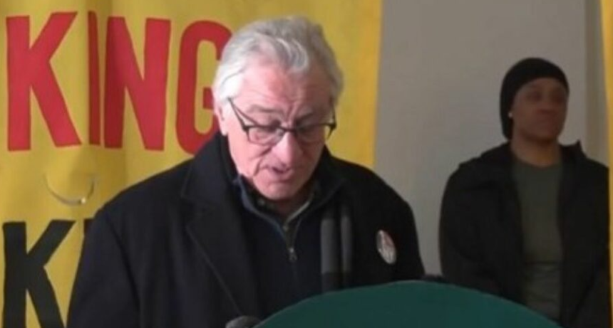 Robert de Niro, Bruce Springsteen y otros artistas, marchan junto a los ciudadanos contra el gobierno de Trump