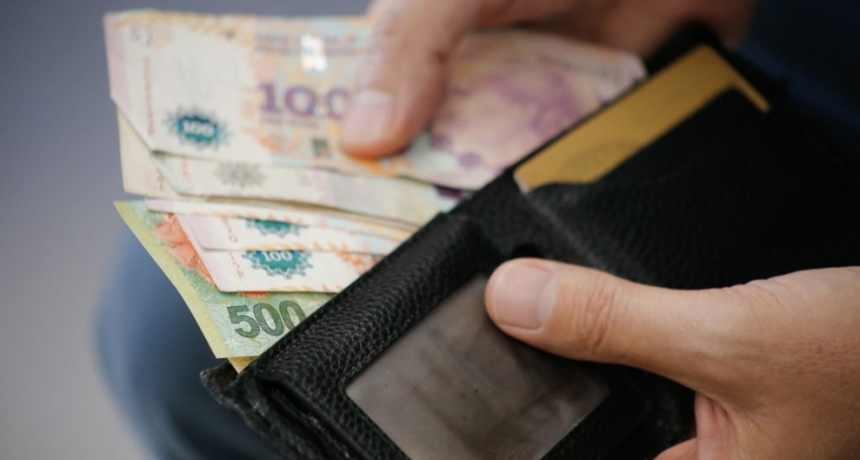 7 de cada 10 trabajadores argentinos gastan su sueldo en menos de 14 d&iacute;as
