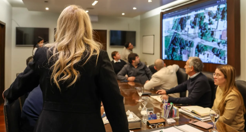 Chahla anunci&oacute; la renovaci&oacute;n de tres puentes para mejorar la seguridad en barrios del sur de la capital