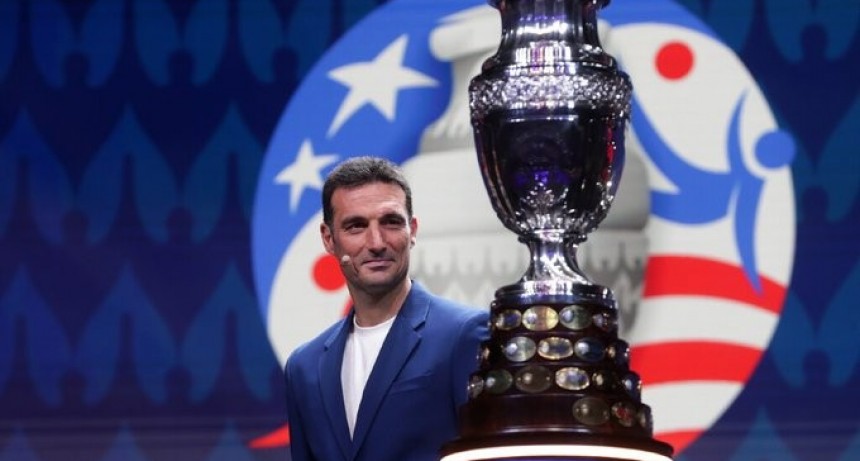 Scaloni el "mejor entrenador de selecciones" seguir&aacute; con la Albiceleste hasta la Copa Am&eacute;rica 2024